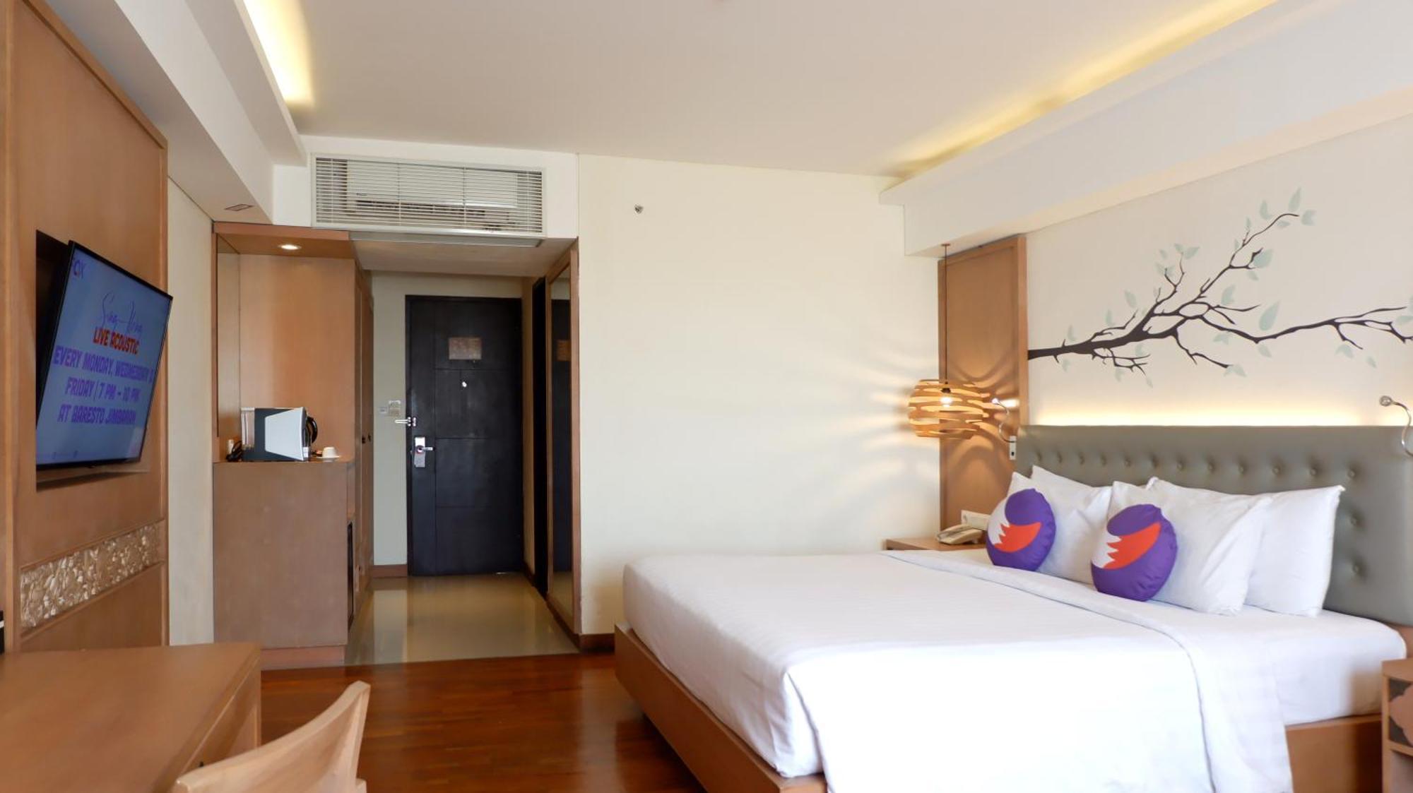 ฟ็อกซ์ โฮเต็ล จิมบารัน บีช Hotel จิมบาราน ภายนอก รูปภาพ
