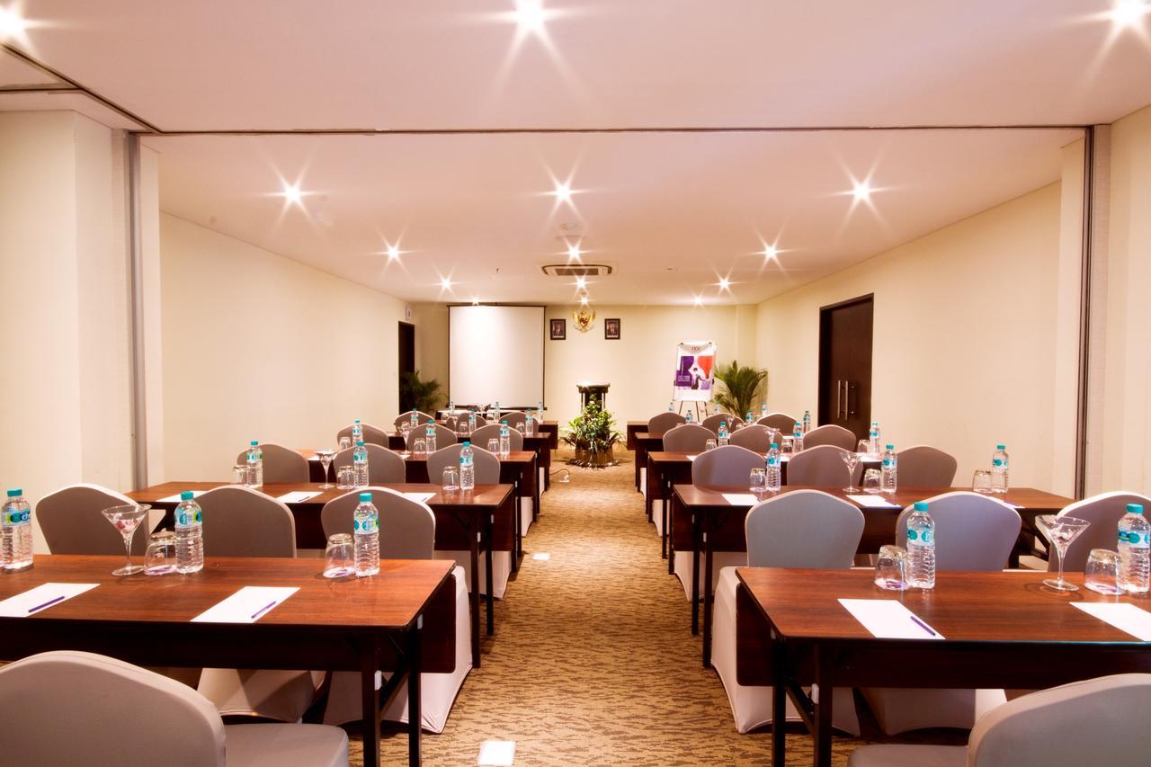 ฟ็อกซ์ โฮเต็ล จิมบารัน บีช Hotel จิมบาราน ภายนอก รูปภาพ