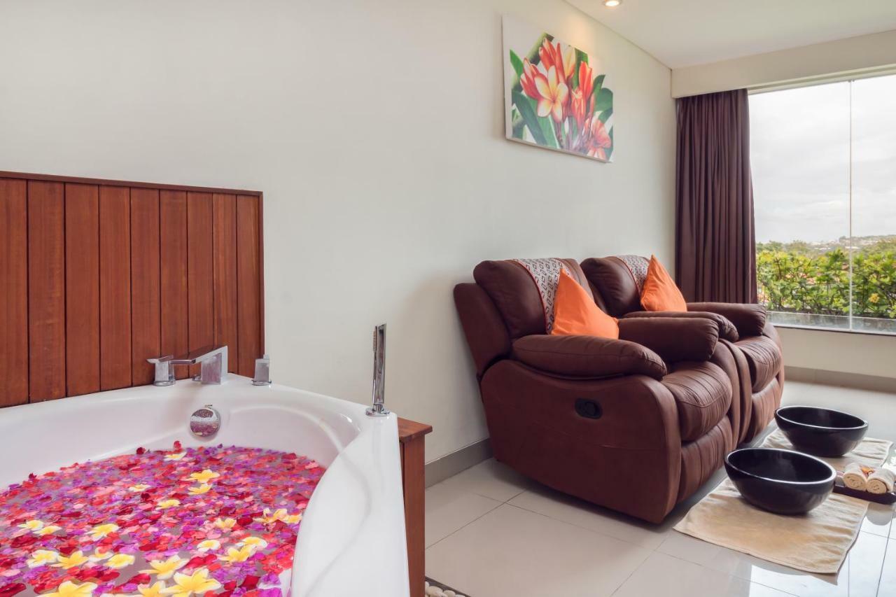 ฟ็อกซ์ โฮเต็ล จิมบารัน บีช Hotel จิมบาราน ภายนอก รูปภาพ